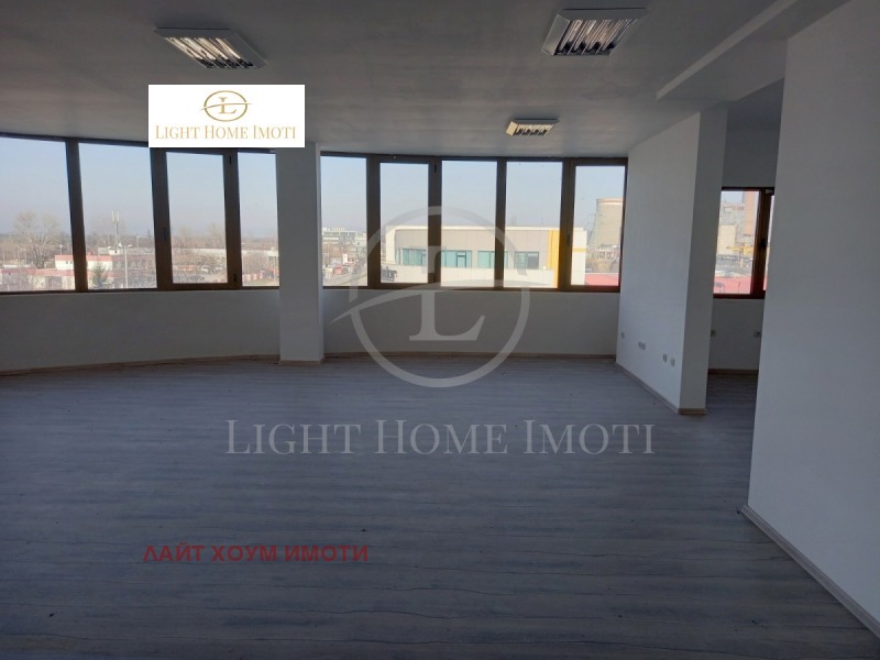Myytävänä  Toimisto Plovdiv , Karšijaka , 144 neliömetriä | 50952759