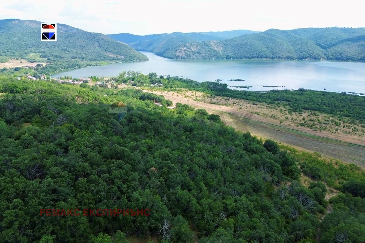 Продава ПАРЦЕЛ, с. Дъбовец, област Хасково
