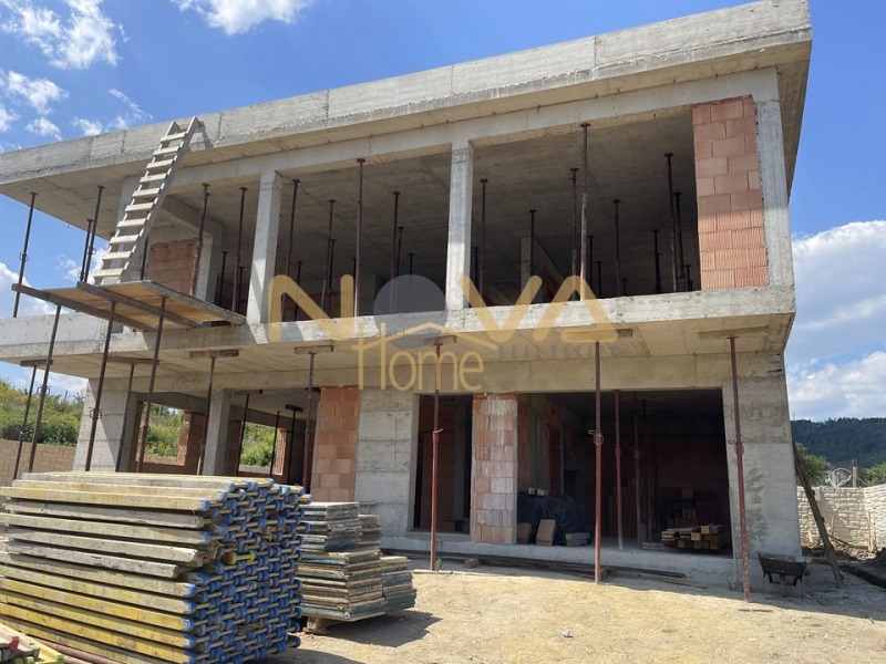 Продава КЪЩА в град Варна, Изгрев - 250 кв.м / 467 000 € » 913 372.61 лв., НОВА ХОУМ