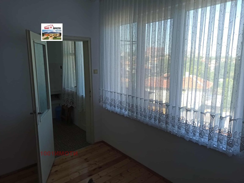 Продава 4-СТАЕН, гр. Добрич, Център, снимка 10 - Апартаменти - 52863846