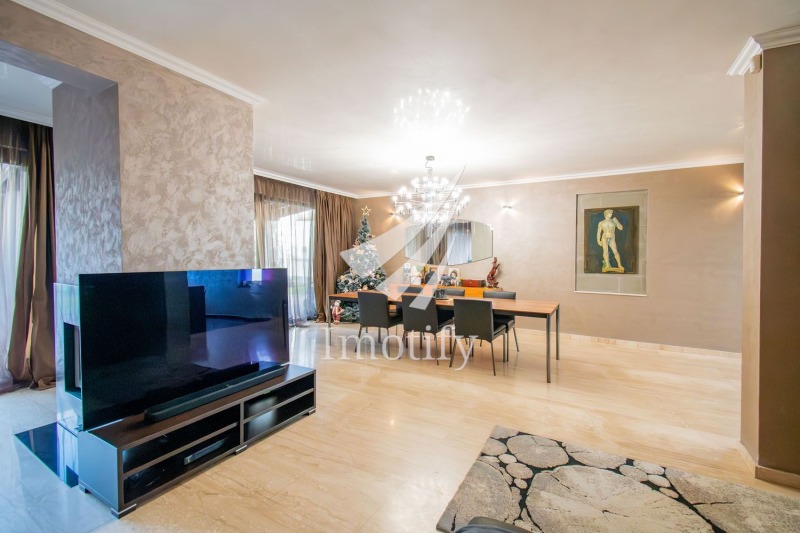 Продава КЪЩА, гр. София, с. Бистрица