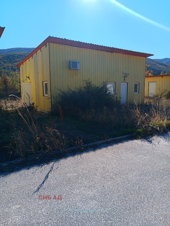 À vendre  Bâtiment industriel région Sofia , Ihtiman , 1263 m² | 89889931 - image [3]