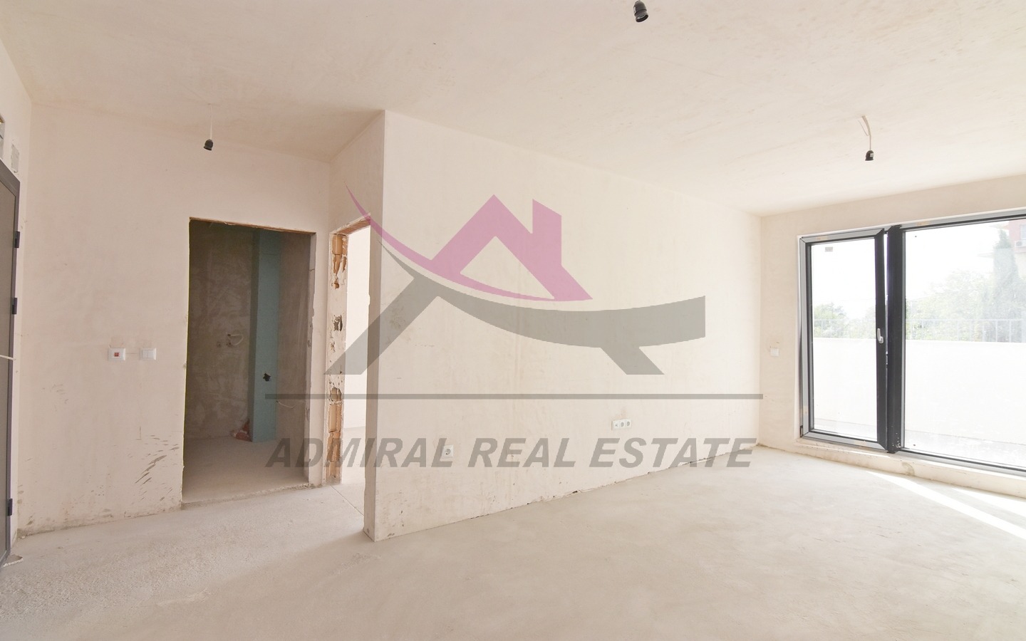 Продава 2-СТАЕН, гр. Варна, Бриз, снимка 2 - Апартаменти - 53460662