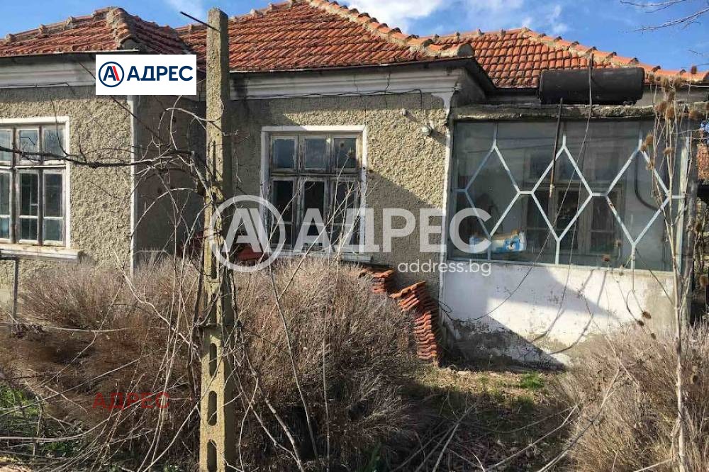 Продава КЪЩА, гр. Долни чифлик, област Варна, снимка 2 - Къщи - 54942966
