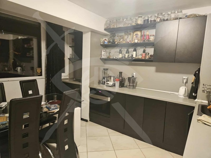 Продава 3-СТАЕН в град Варна, Цветен квартал - 86 кв.м / 210 000 € » 410 724.30 лв., ЕКС НВД ООД