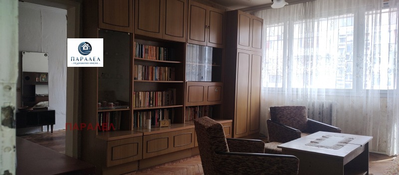 Продава 3-СТАЕН в град Добрич, Център - 110 кв.м / 110 000 € » 215 141.30 лв., ПАРАЛЕЛ