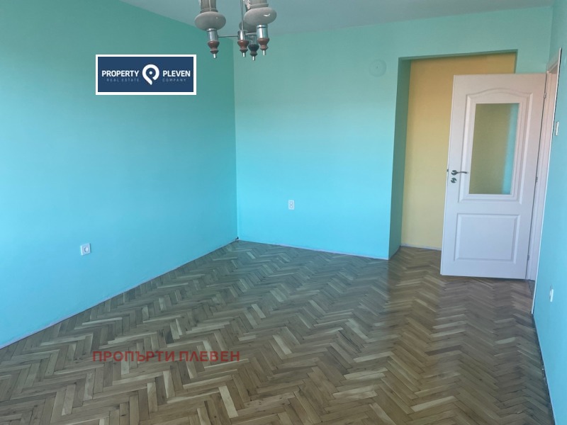 En venta  2 dormitorios Pleven , Shirok tsentar , 109 metros cuadrados | 18108081
