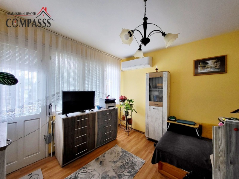 Продава  Къща град Добрич , Рилци , 323 кв.м | 78406982 - изображение [2]