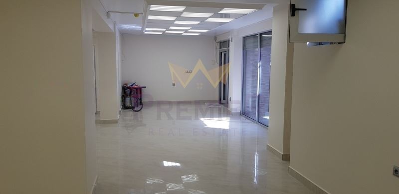In vendita  Negozio Varna , Zavod Drugba , 100 mq | 32683950