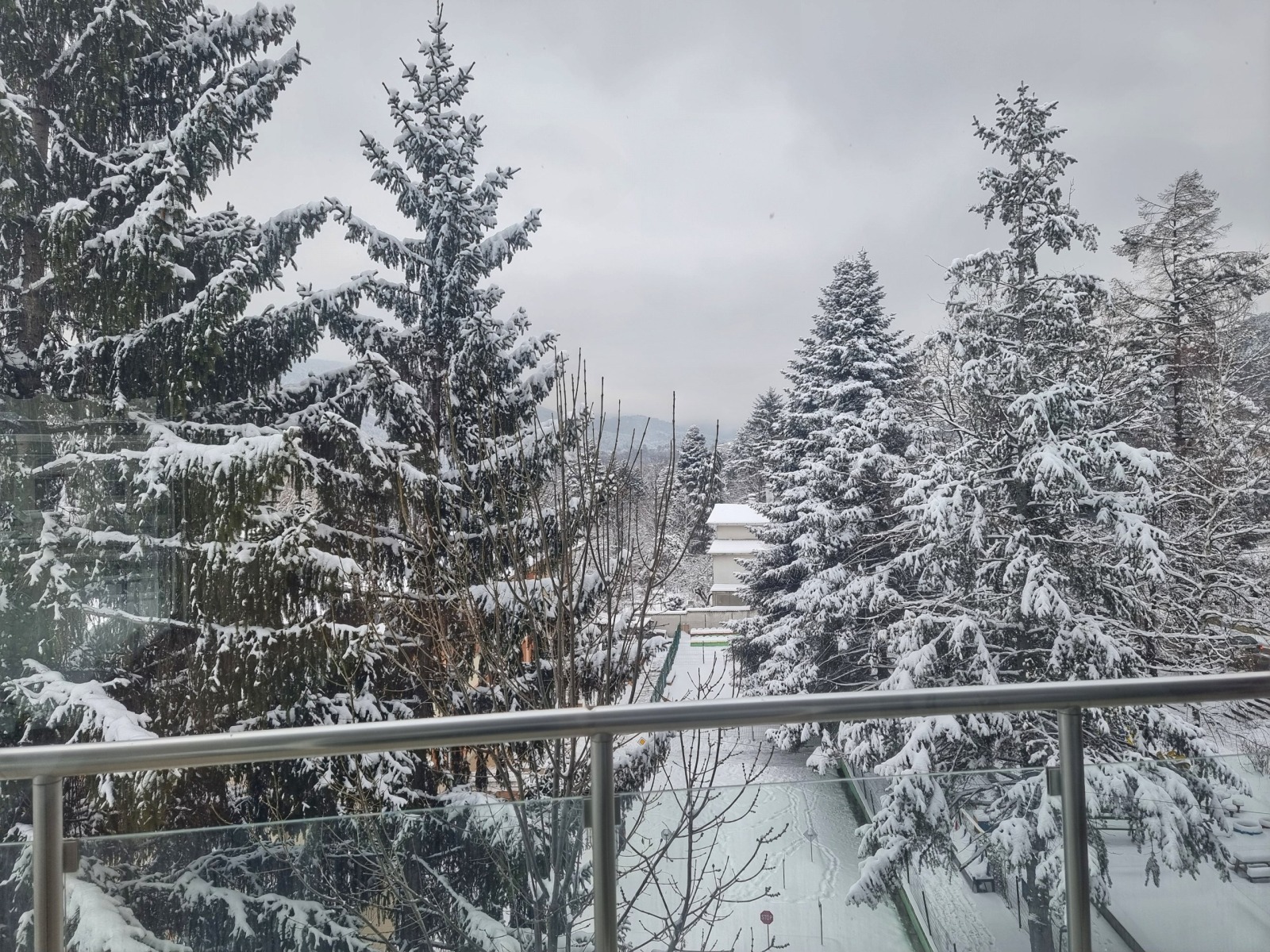 Продава МНОГОСТАЕН, гр. София, с. Панчарево, снимка 14 - Апартаменти - 53902850