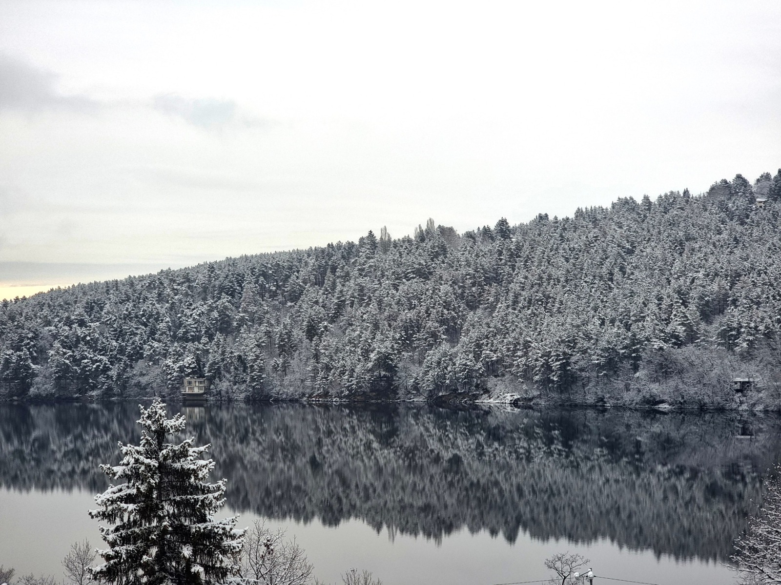 Продава МНОГОСТАЕН, гр. София, с. Панчарево, снимка 15 - Апартаменти - 53902850