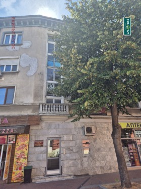 Ullakko Operata, Varna