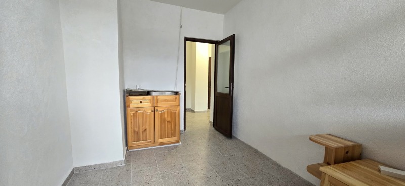 Продава 1-СТАЕН, гр. Шумен, Болницата, снимка 4 - Апартаменти - 53352876