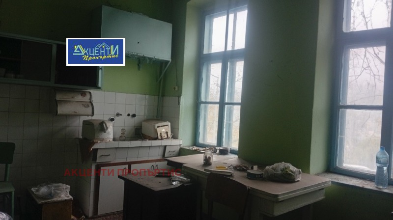 Продава КЪЩА, гр. Велико Търново, Варуша, снимка 4 - Къщи - 52575385