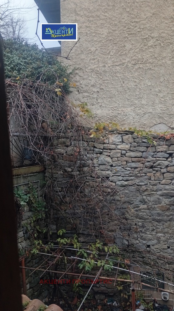 Продава КЪЩА, гр. Велико Търново, Варуша, снимка 2 - Къщи - 52575385