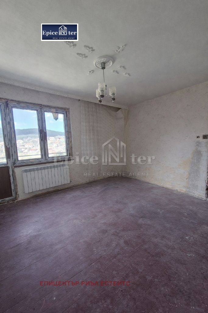 Продава КЪЩА, с. Люлин, област Перник, снимка 13 - Къщи - 54159680