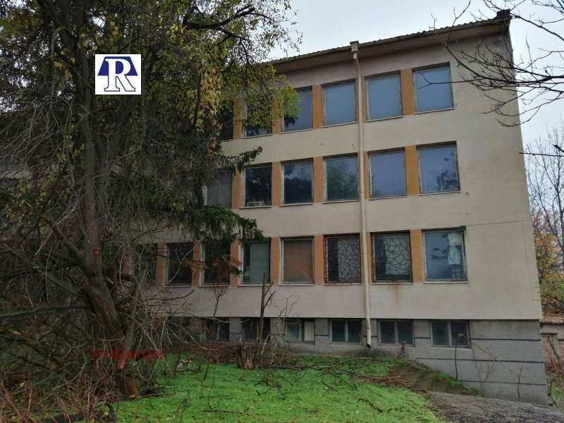 Продава ПРОМ. ПОМЕЩЕНИЕ, гр. Плевен, Сторгозия