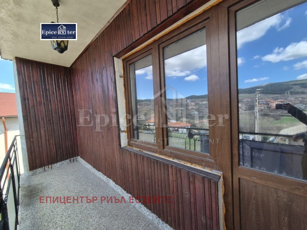 Продава КЪЩА, с. Люлин, област Перник, снимка 3 - Къщи - 54159680