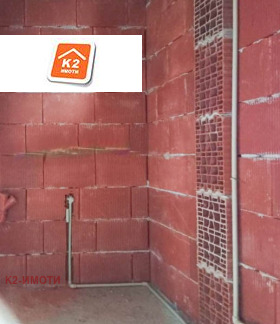  ,. ,  >