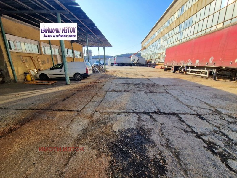 Продава ПРОМ. ПОМЕЩЕНИЕ в град Перник, Изток - 2000 кв.м / 2 045 167.52 € » 4 000 000 лв., ИМОТИ ИЗТОК