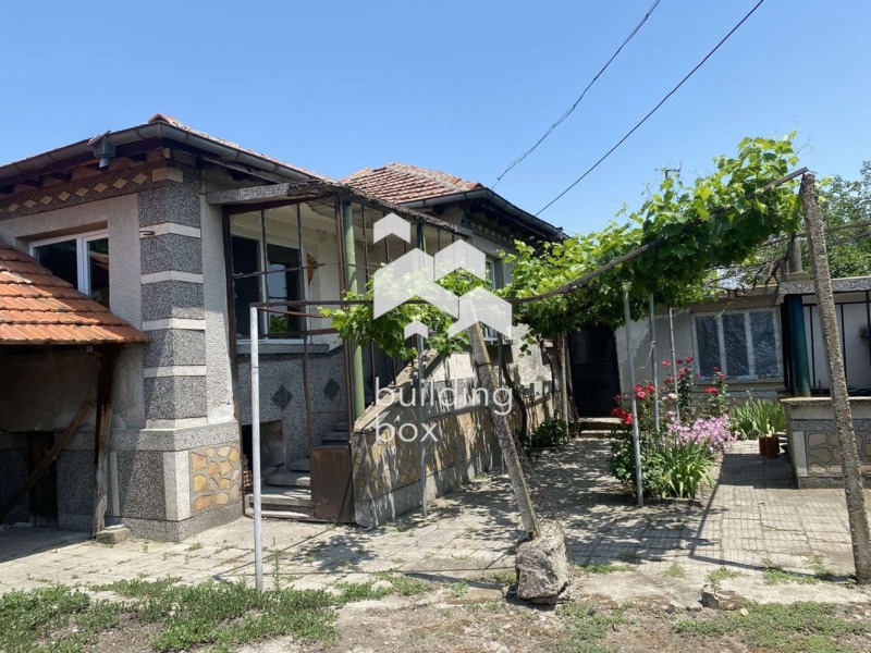 Продава КЪЩА, област Пловдив, с. Стряма • 70000 € / 136908.10 лв. • 17706492 1