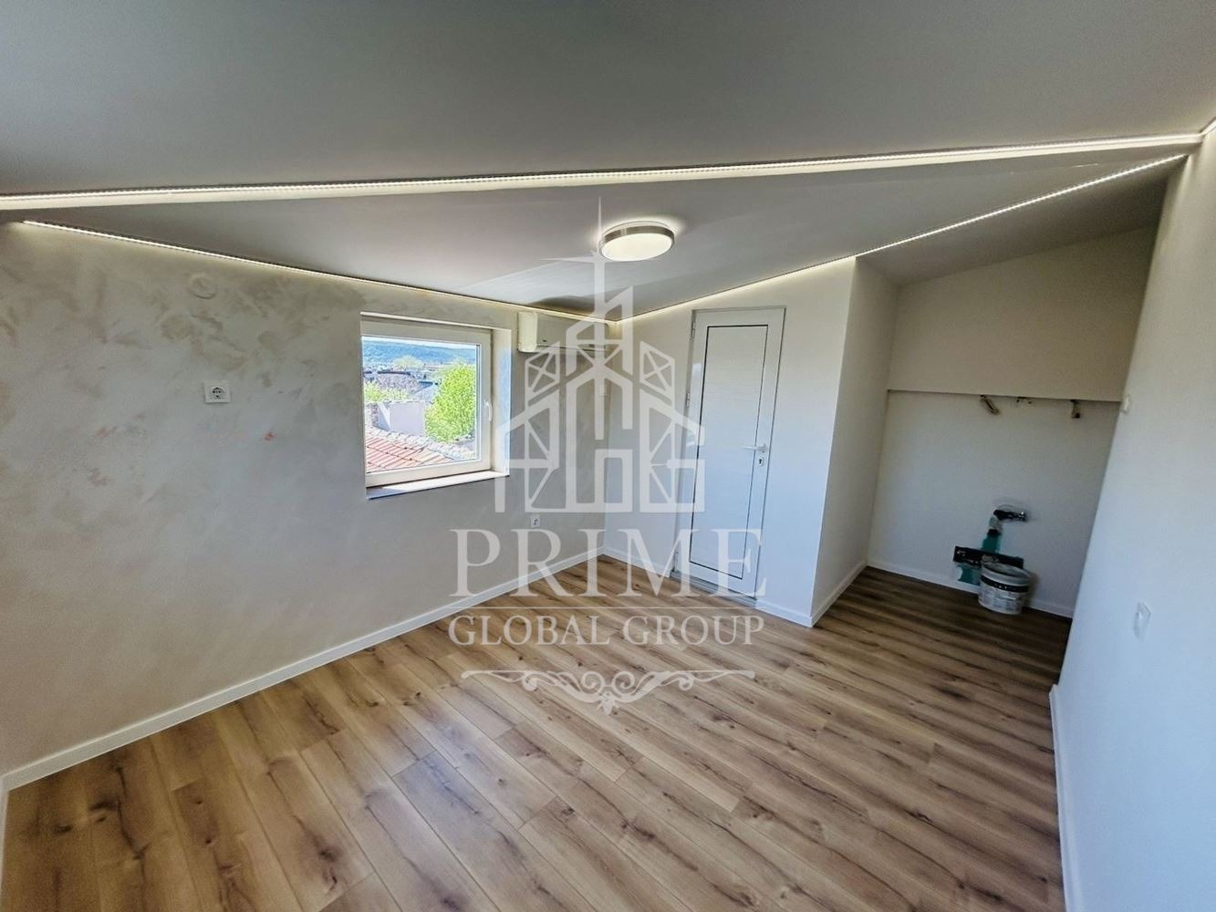 Продава 2-СТАЕН, гр. Варна, Център, снимка 2 - Апартаменти - 54224655