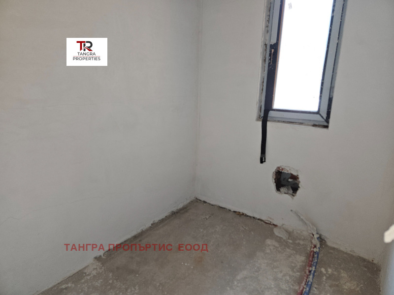 Продается  1 спальня Перник , Изток , 74 кв.м | 62928914 - изображение [2]