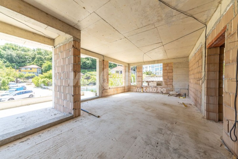 À vendre  2 chambres Varna , m-t Alen mak , 125 m² | 70790486