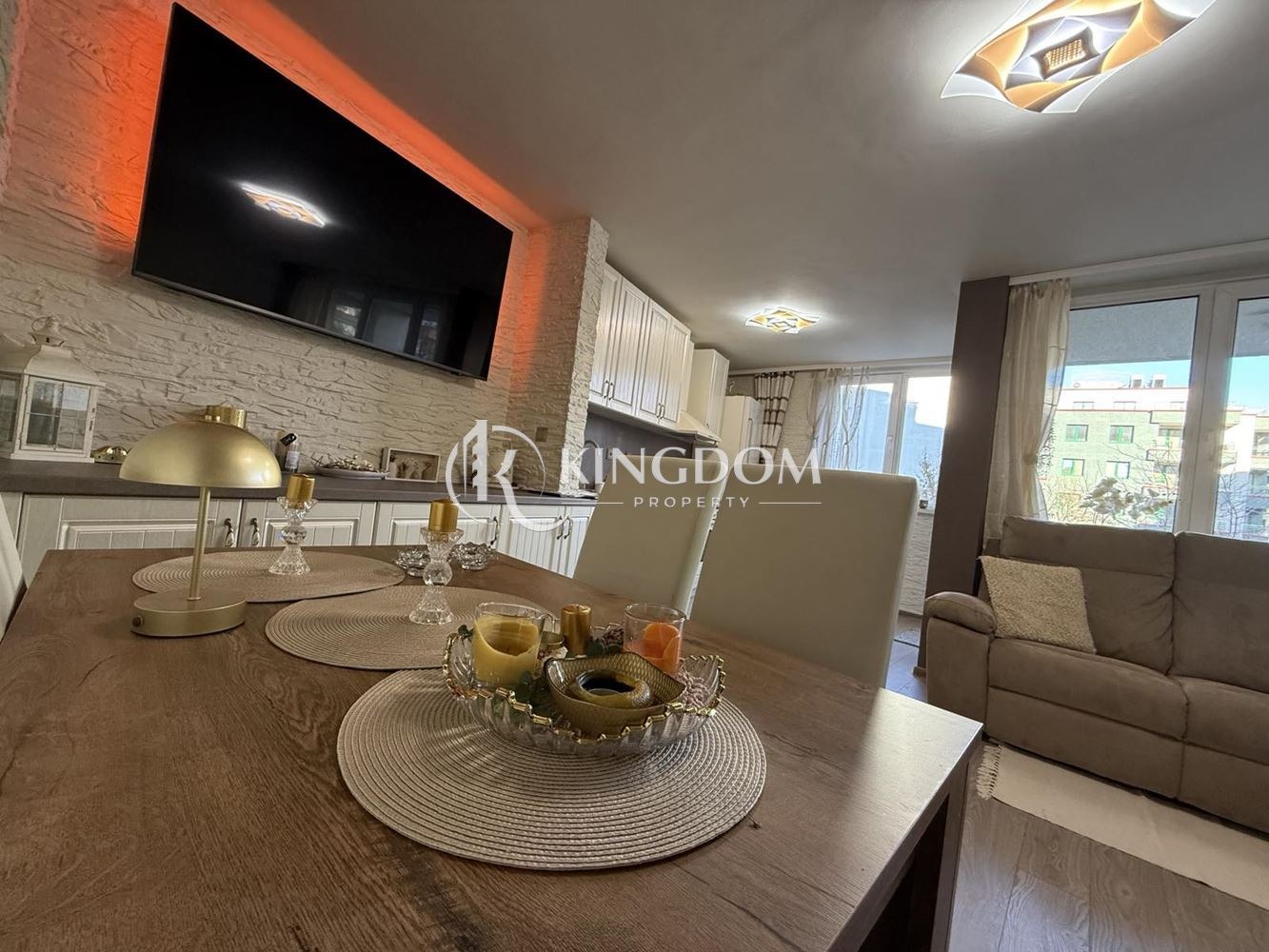 Продава 2-СТАЕН, гр. София, Изток, снимка 2 - Апартаменти - 54362255