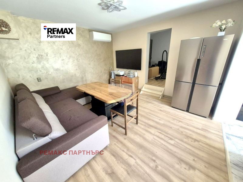 Продава КЪЩА, гр. Аксаково, област Варна, снимка 3 - Къщи - 54773782