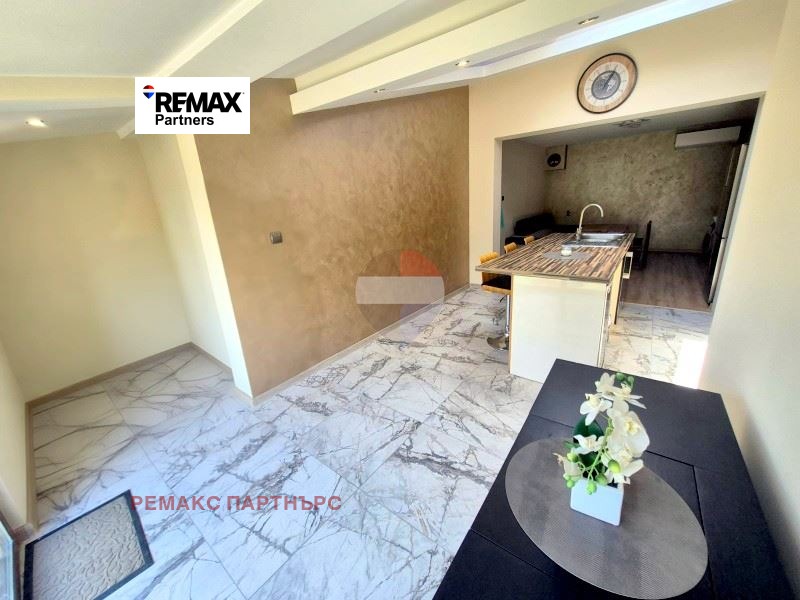 Продава КЪЩА, гр. Аксаково, област Варна, снимка 6 - Къщи - 54773782