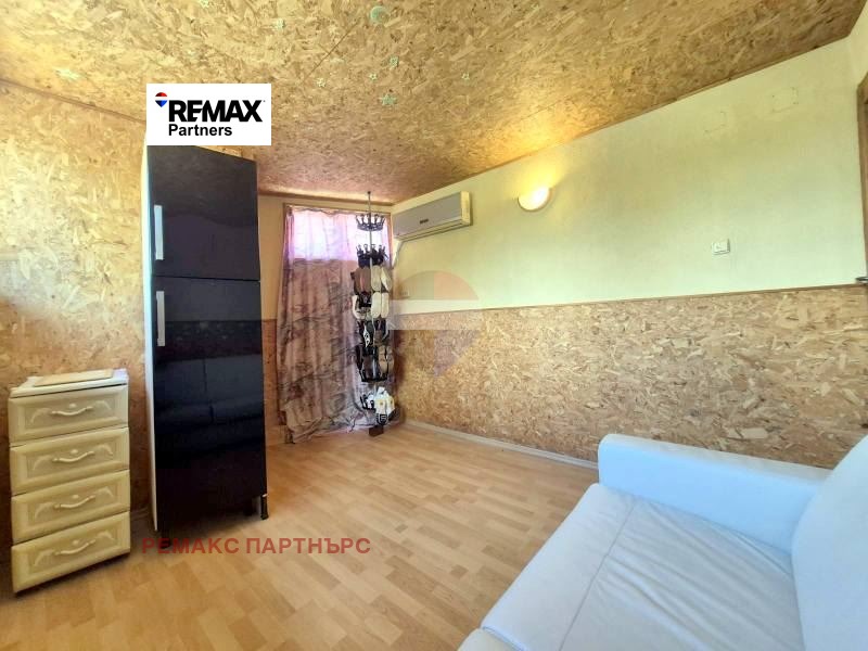 Продава КЪЩА, гр. Аксаково, област Варна, снимка 12 - Къщи - 54773782