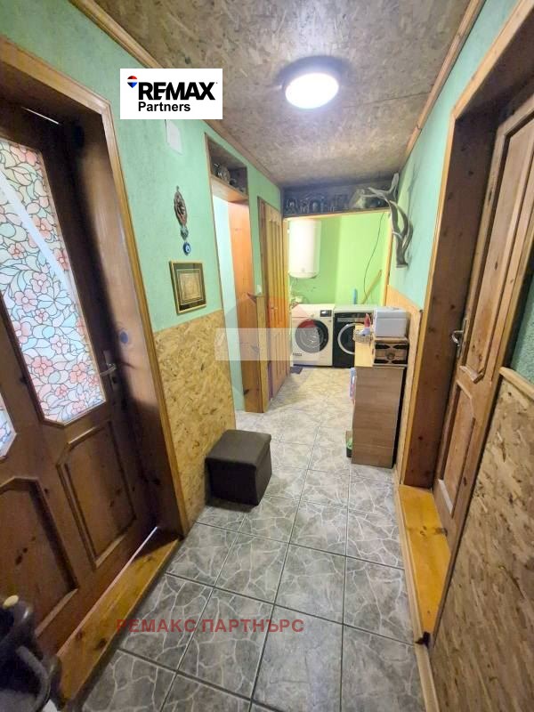 Продава КЪЩА, гр. Аксаково, област Варна, снимка 15 - Къщи - 54773782