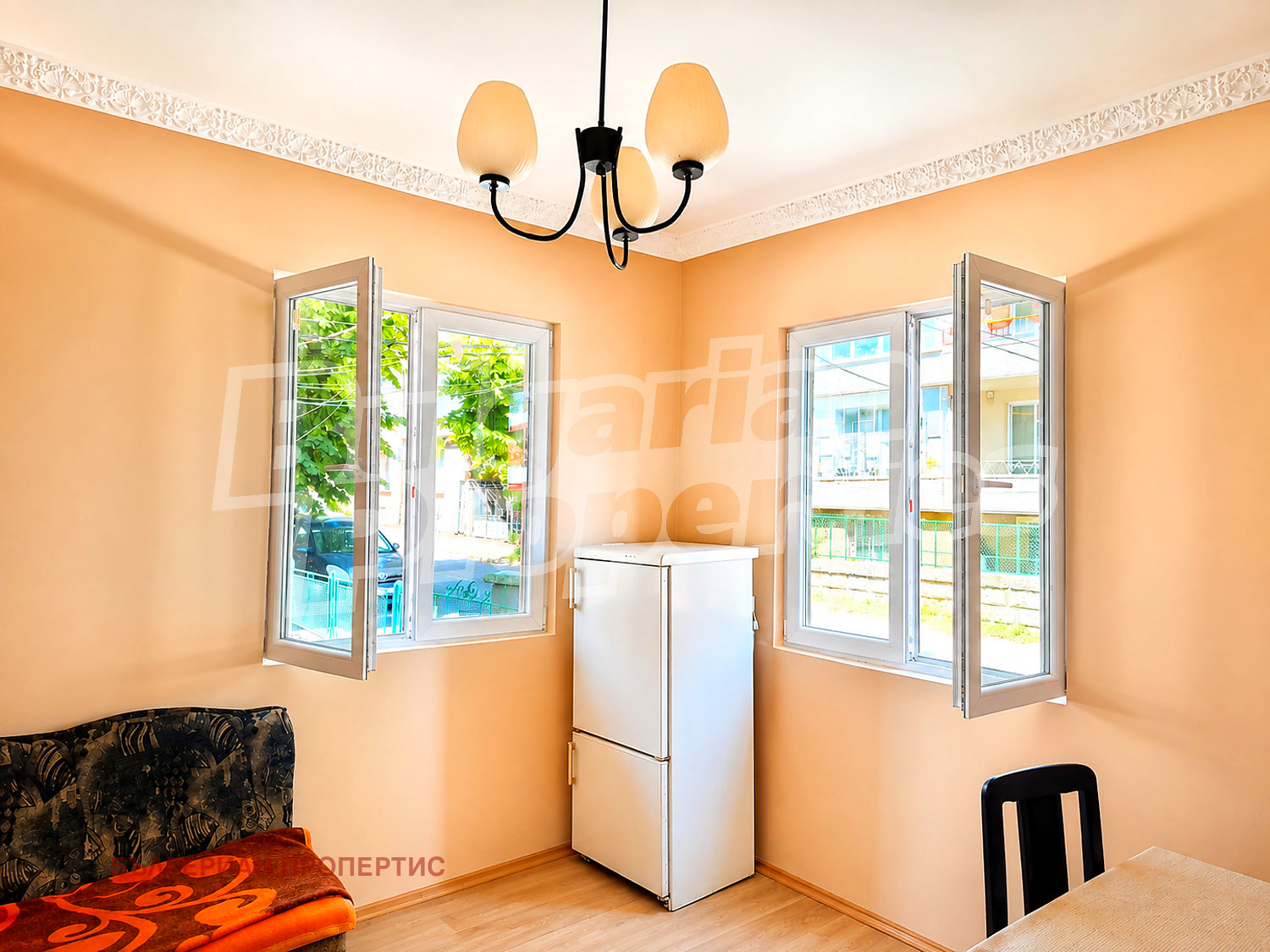 Продава МНОГОСТАЕН, гр. Шумен, Център, снимка 3 - Апартаменти - 55580635