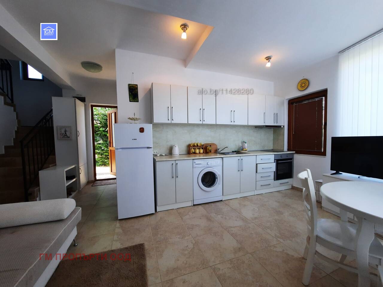 Продава КЪЩА, гр. Балчик, област Добрич, снимка 10 - Къщи - 56199255