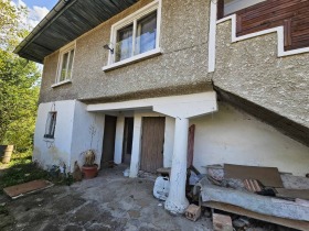 Casa Belentsi, Gabrovo 1