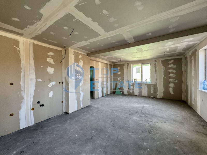 Продава 2-СТАЕН, гр. Павликени, област Велико Търново