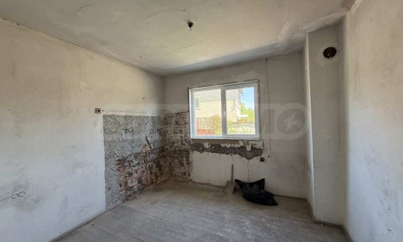 Till salu  Hus region Gabrovo , Dobromirka , 93 kvm | 56659275 - bild [12]