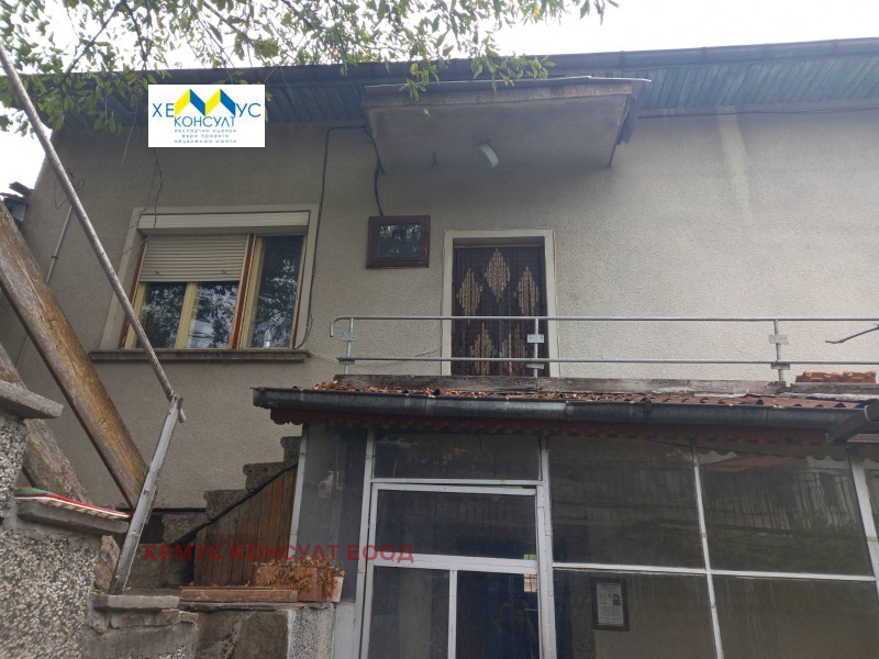Продава КЪЩА, област Ловеч, гр. Троян • 190000 лв. • 30207861 — Holmes.bg