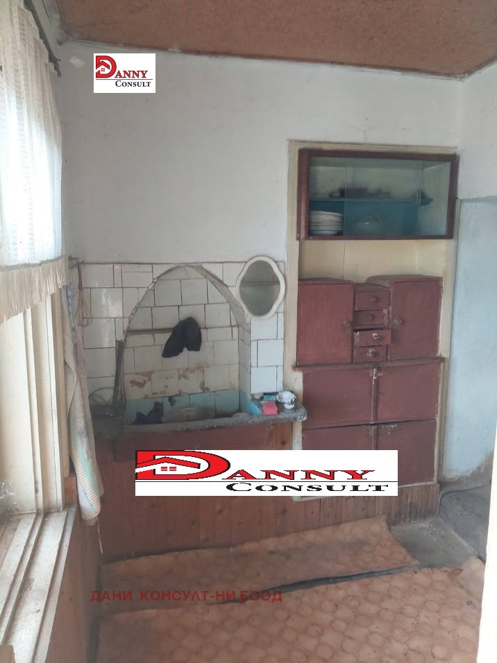 Продава КЪЩА, с. Караисен, област Велико Търново, снимка 9 - Къщи - 52660703