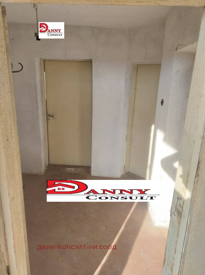 Продава КЪЩА, с. Караисен, област Велико Търново, снимка 4 - Къщи - 52660703