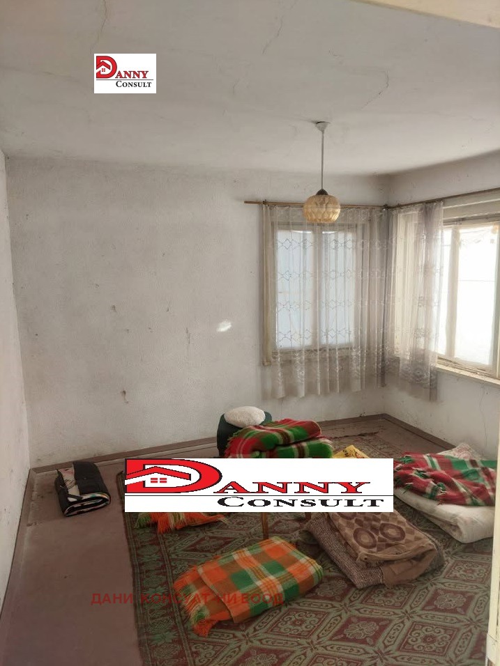 Продава КЪЩА, с. Караисен, област Велико Търново, снимка 2 - Къщи - 52660703