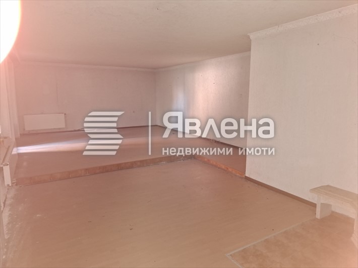 Продава КЪЩА, с. Оброчище, област Добрич, снимка 8 - Къщи - 55125459