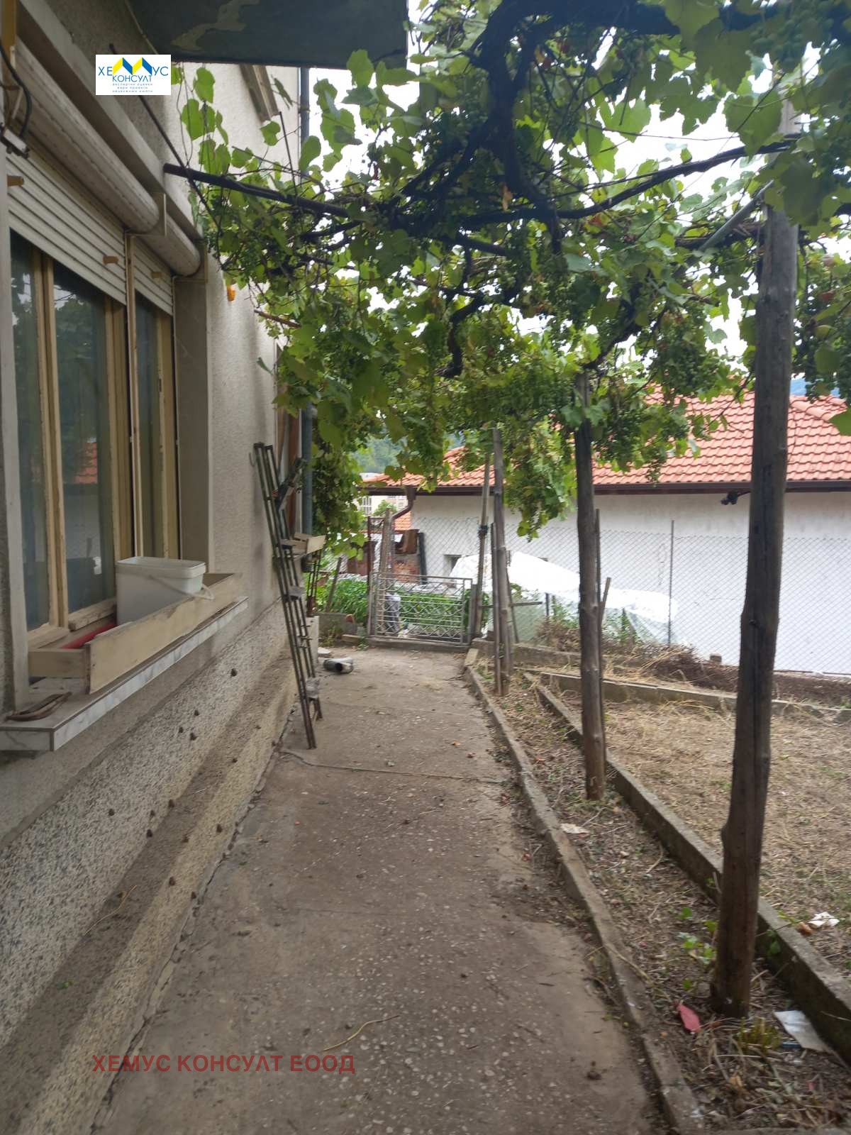 Продава КЪЩА, гр. Троян, област Ловеч, снимка 2 - Къщи - 51441783