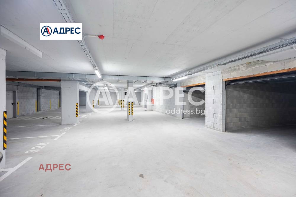 Продава ГАРАЖ, ПАРКОМЯСТО, гр. Варна, Бриз