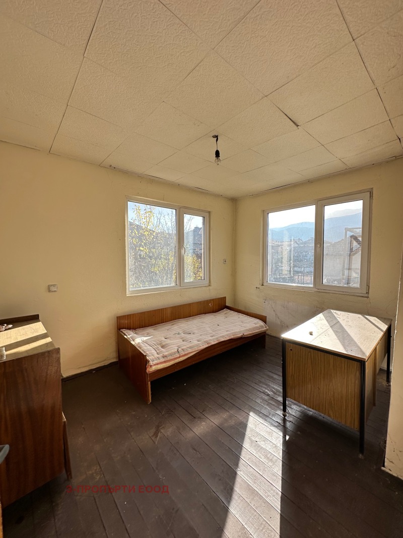 Продава КЪЩА, гр. Добринище, област Благоевград, снимка 12 - Къщи - 52431366