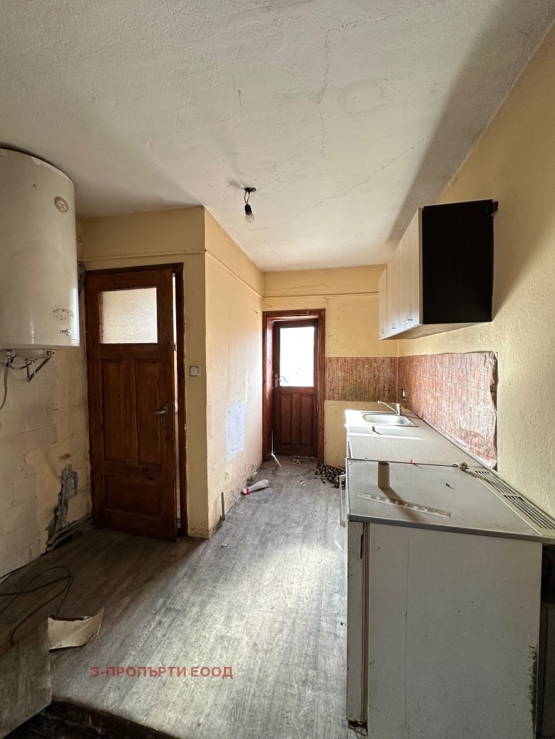 Продава КЪЩА, гр. Добринище, област Благоевград, снимка 10 - Къщи - 52431366