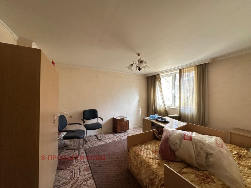 Продава КЪЩА, гр. Добринище, област Благоевград, снимка 2 - Къщи - 52431366