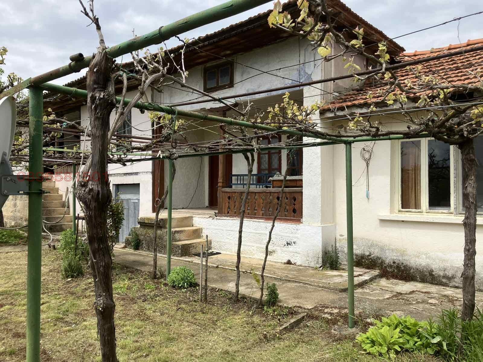 Продава КЪЩА, с. Кривня, област Варна
