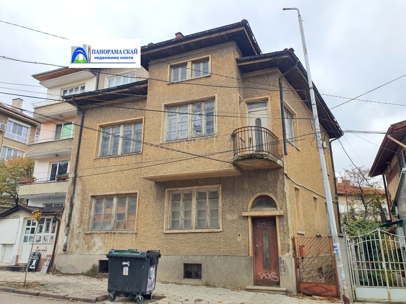 Продава КЪЩА в град Ловеч, Център - 210 кв.м / 195 000 € » 381 386.85 лв., ПАНОРАМА СКАЙ